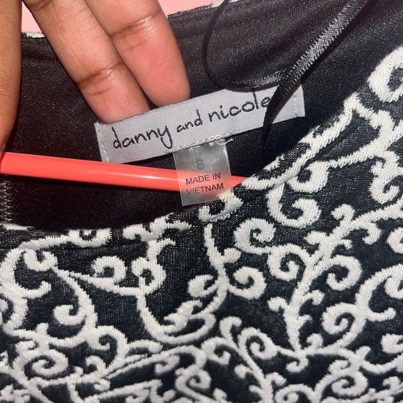 Danny and Nicole short sleeve dress - Picture 3 of 3